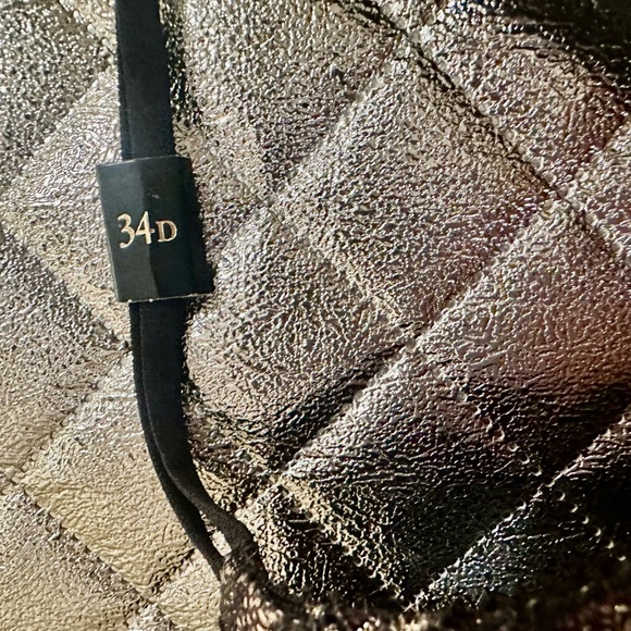 NWT Victoria Secret very sexy push up metallic foiled bra - Picture 5 of 11